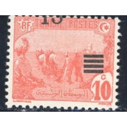 TUN042 - 47f - * - Surcharge déplacée - Valeurs non barrées 